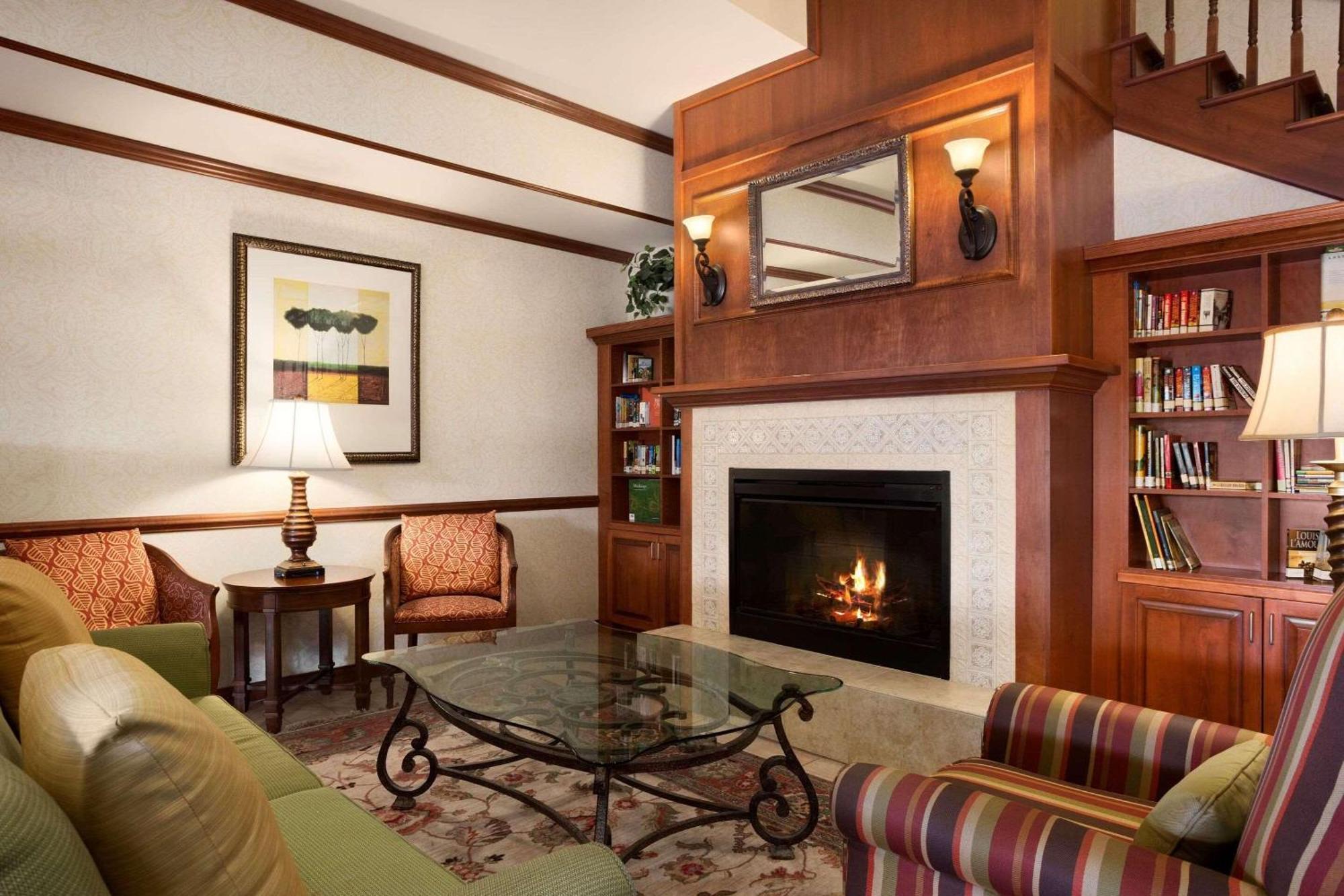 Country Inn & Suites By Radisson, Washington At Meadowlands, Pa Экстерьер фото
