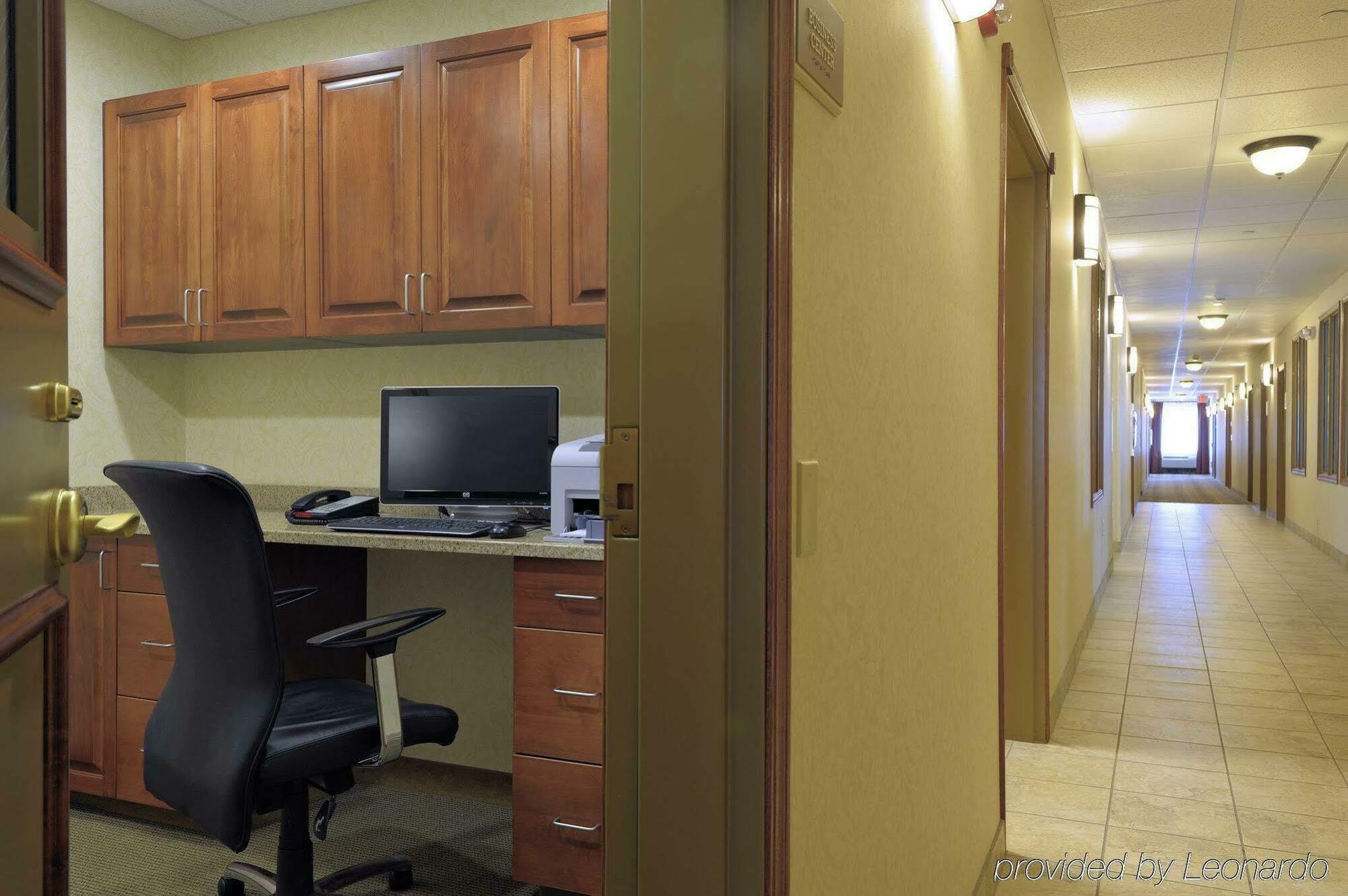 Country Inn & Suites By Radisson, Washington At Meadowlands, Pa Интерьер фото